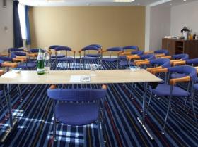 meeting-room---discussion-group-1